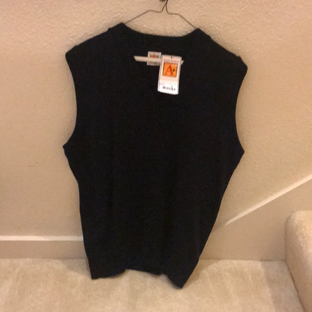 Mens dark navy vest (pull over vest)